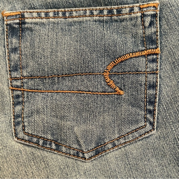 American Eagle Light Wash Flare Denim Jeans - Picture 8 of 13